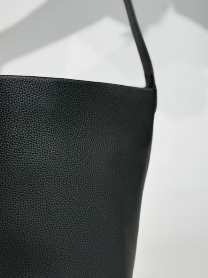 The Ember Bag - Pebbled Black