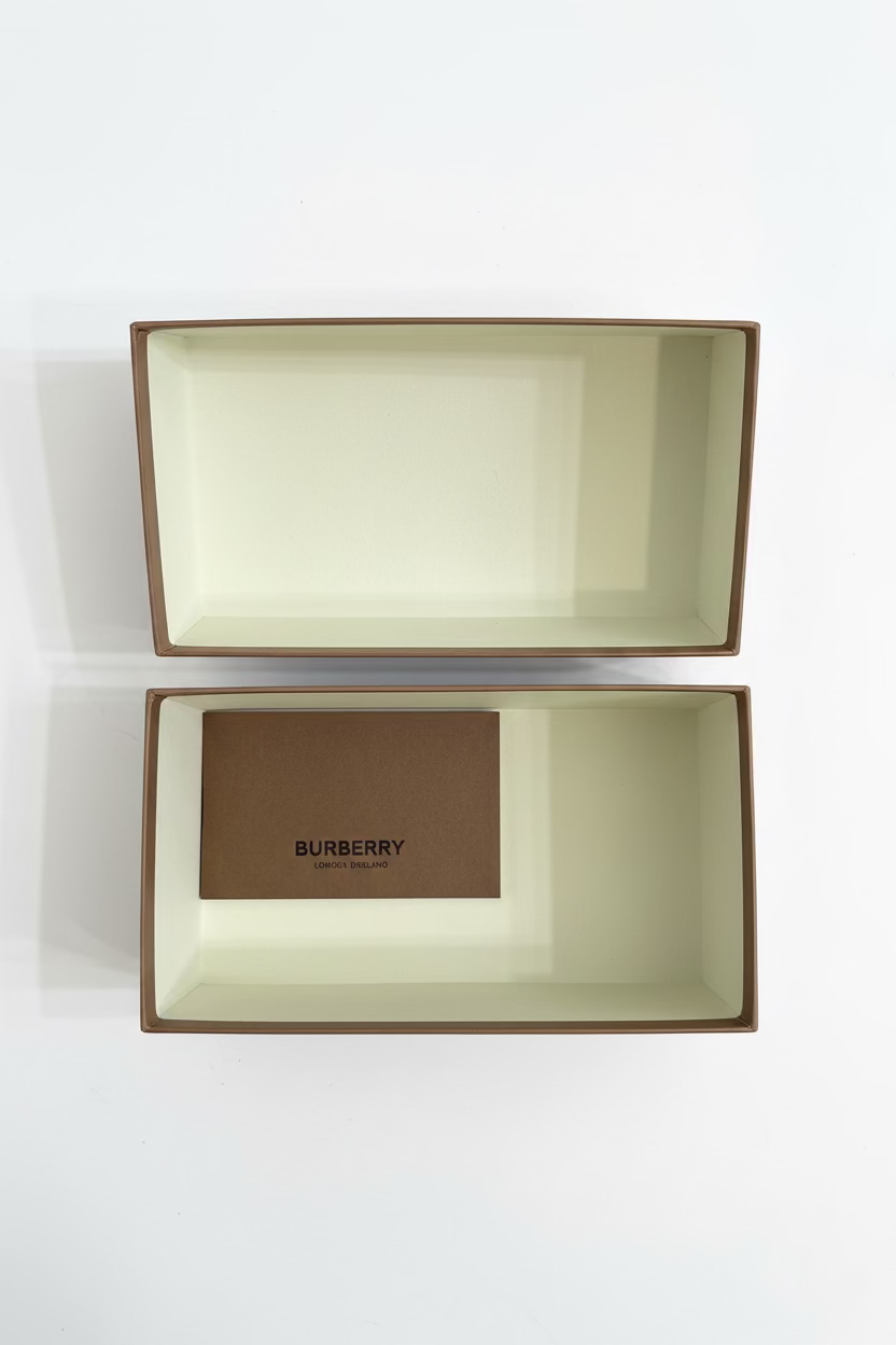Burberry Carnaby Sunglasses Unisex