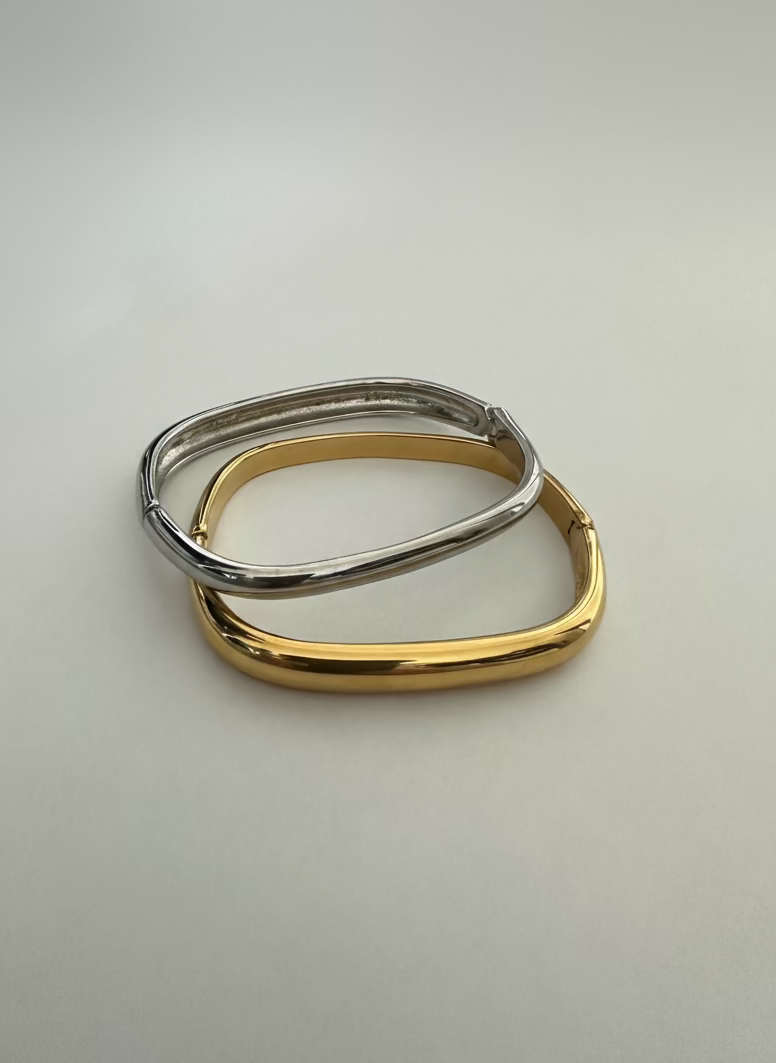 The Arlo Bangle