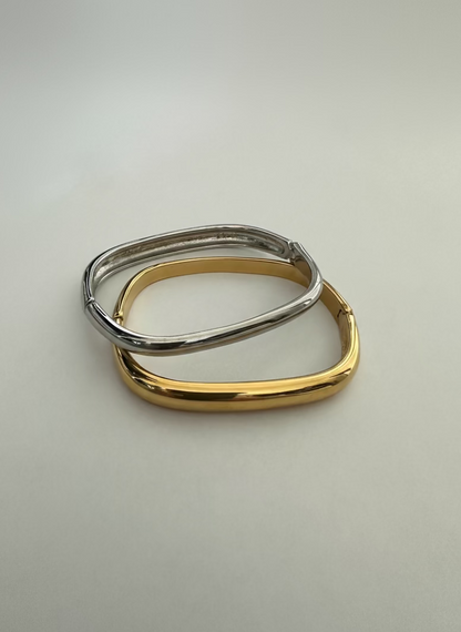 The Arlo Bangle
